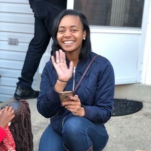 Meet your Posher, Jewlia